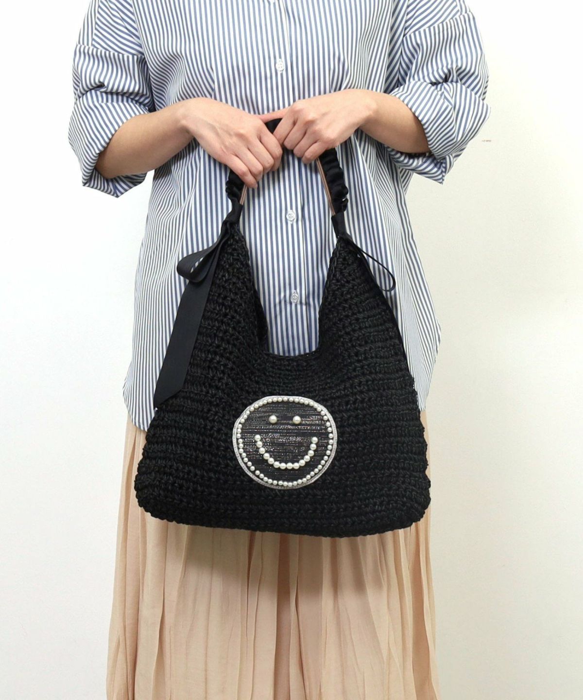 SMILEY 珍珠刺繡荷葉邊提手紙籃袋